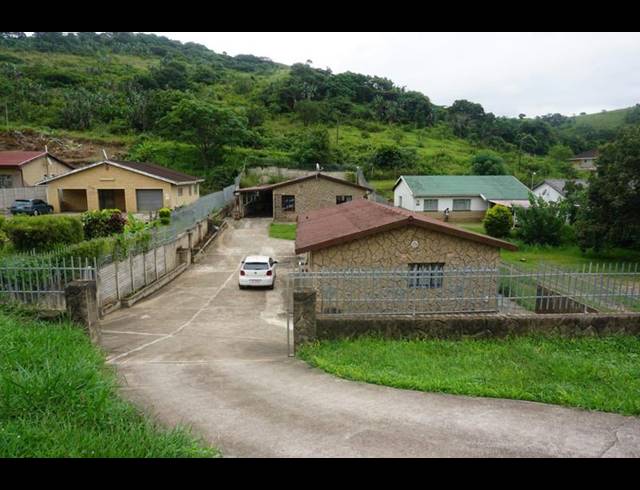 3 BEDROOM HOUSE FOR SALE IN UMZINTO